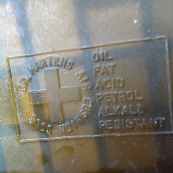 DR.MARTENS Size 10 - Picture 10 of 12